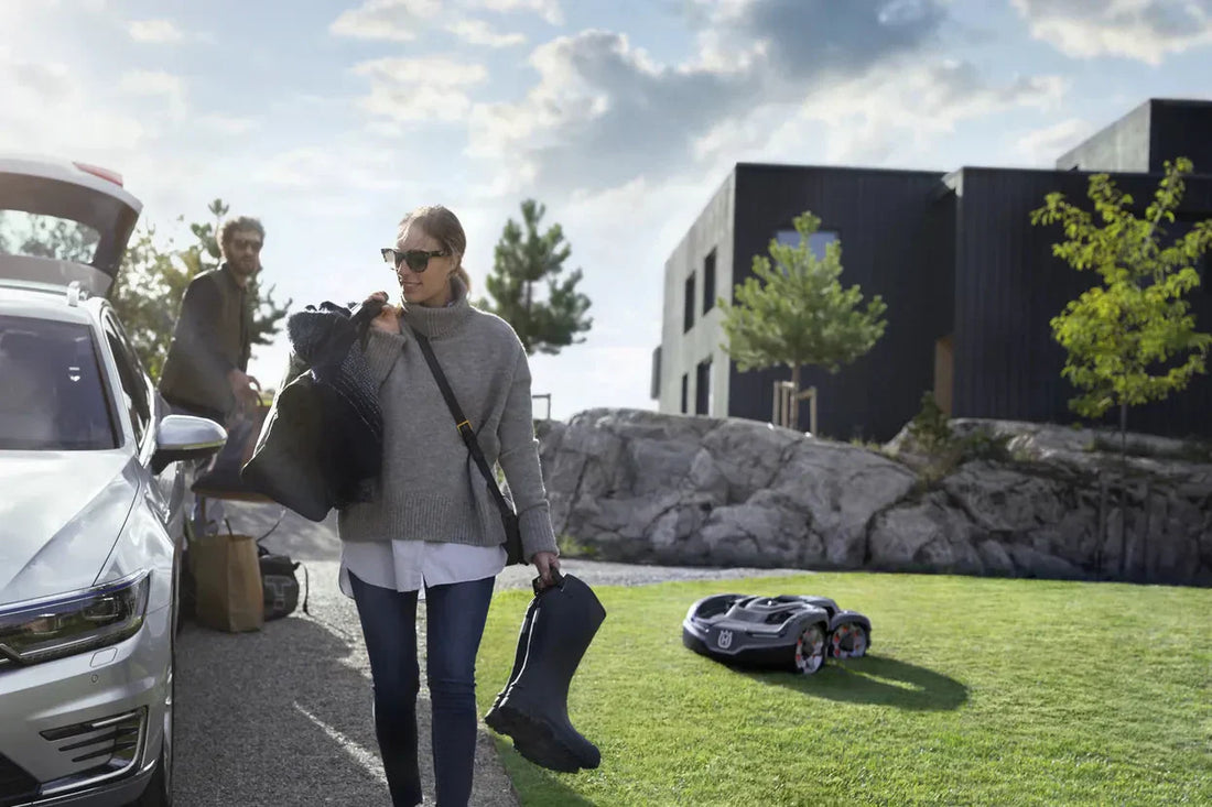 Mähroboter für den Sportplatz: Warum immer mehr Vereine darauf setzen